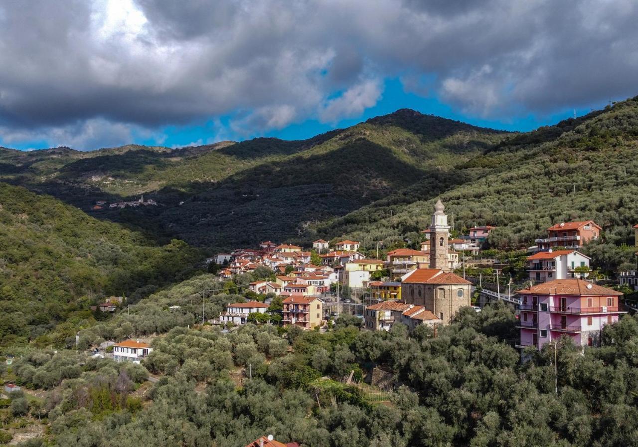 Agriturismo La Rocca San Bartolomeo Al Mare Luaran gambar