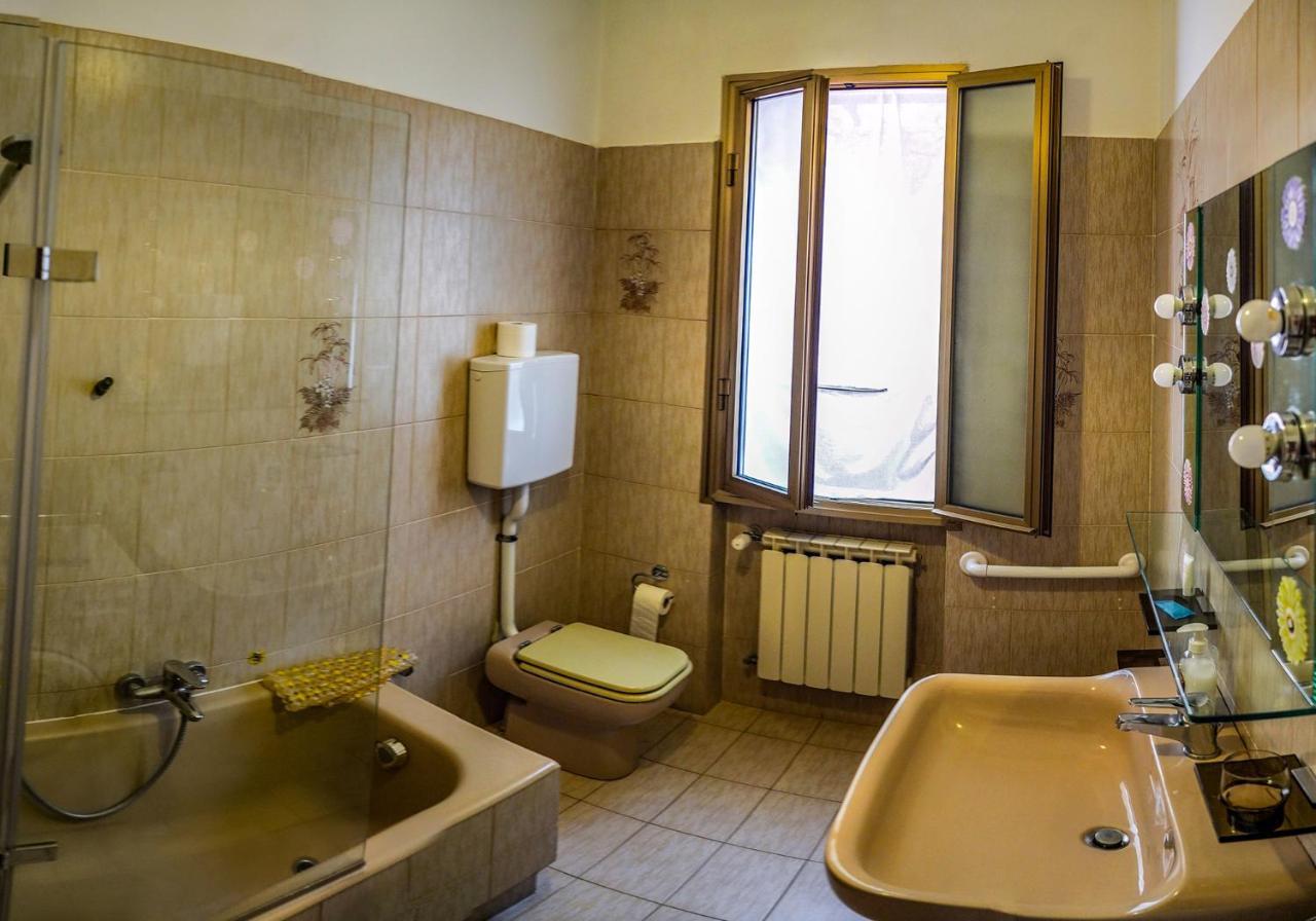 Agriturismo La Rocca San Bartolomeo Al Mare Luaran gambar