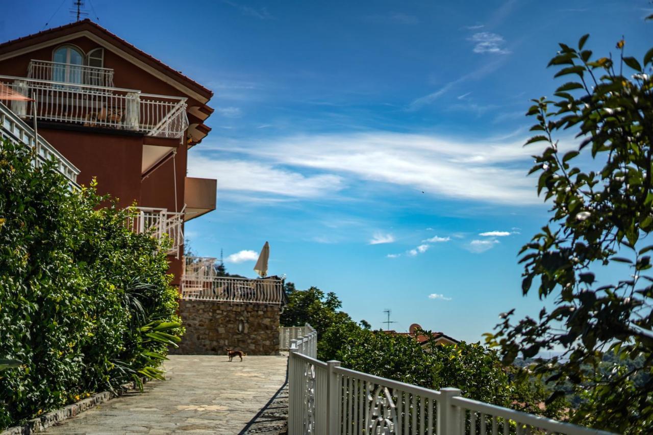 Agriturismo La Rocca San Bartolomeo Al Mare Luaran gambar