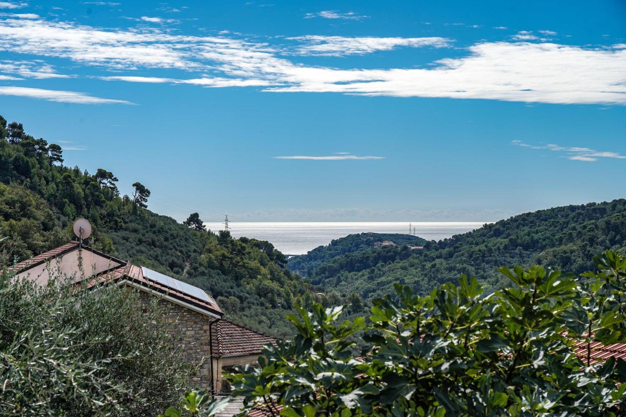 Agriturismo La Rocca San Bartolomeo Al Mare Luaran gambar