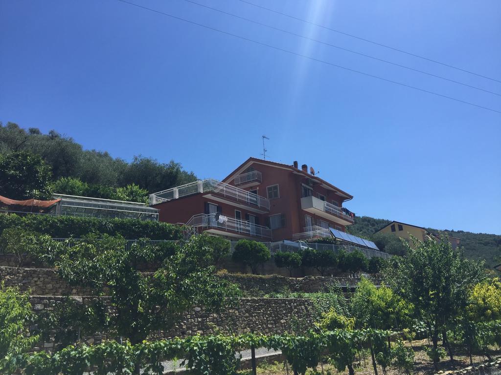 Agriturismo La Rocca San Bartolomeo Al Mare Luaran gambar